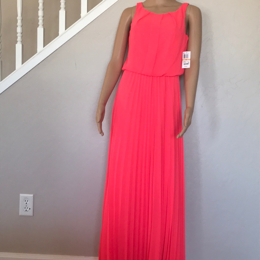 BDarlin 7/8 Coral Flowy MaxiDress in Polyester